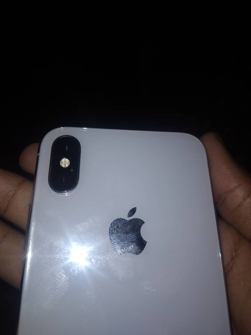 I phone x pta approved 10 /9 condition bettery health 83 5