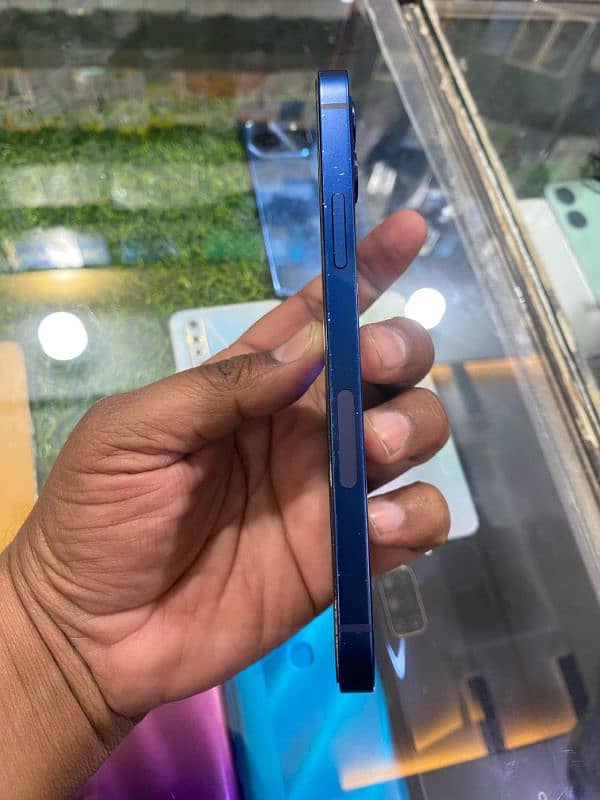 iphone 12 water pack 64gb non pta. 4