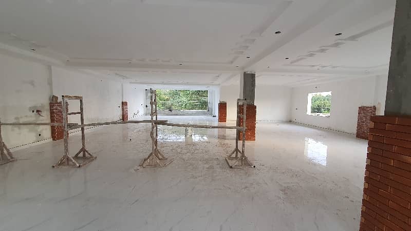 1Kanal Commercial Building With 3 Floor Commercial Near UCP Johar Town 9