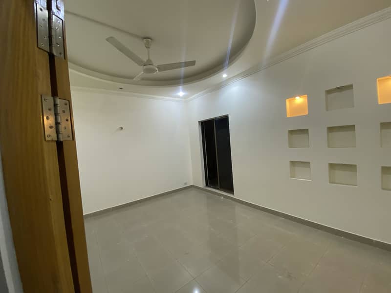 1 Kanal House For Office Use J1 Block Near Canal Road In Johar Town 11