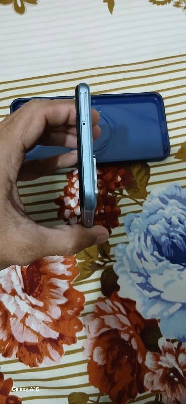 vivo y33s 8+4 ram 128 rom condition 10/9 duel Sim pta approve 5