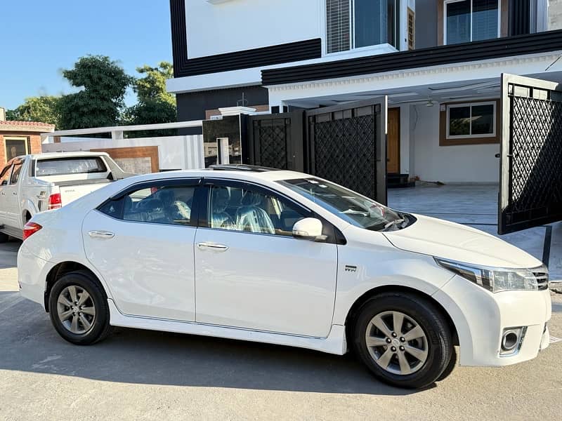 Toyota Altis Grande 2016 6