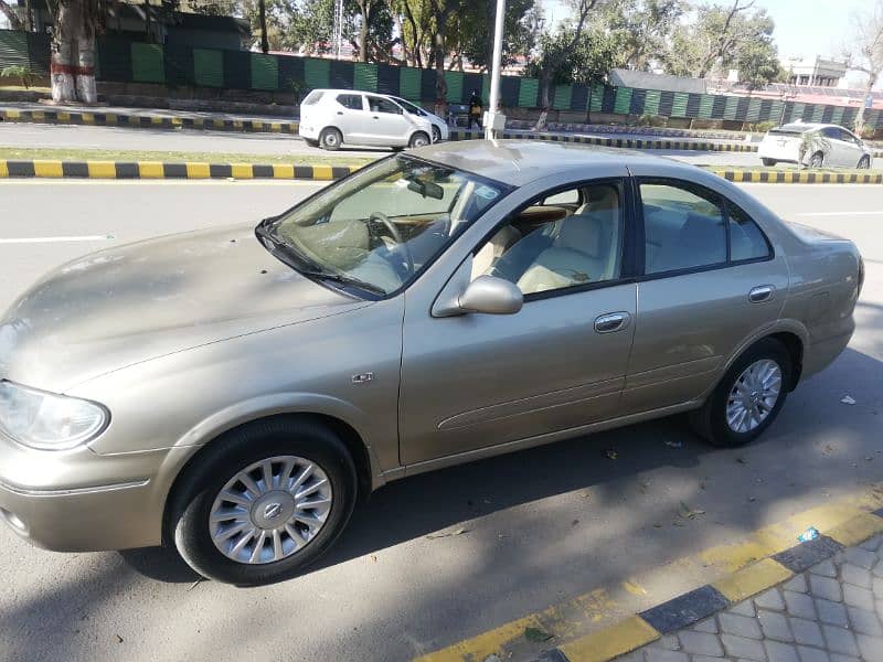 Nissan Sunny 2005 1