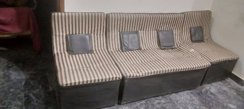 used sofa set 0