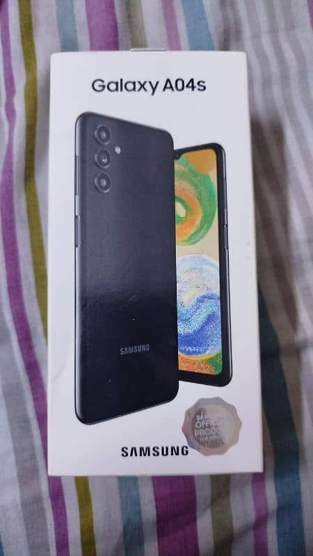 Samsung A04S 4/128 gb 10/10 condition with box and black bubble cover 0