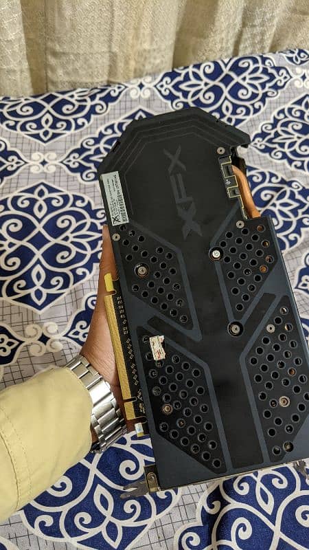 xfx Rx 590 8gb original 1