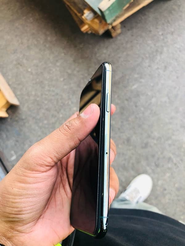 iphone 11 pro non PTA factory unlocke 5