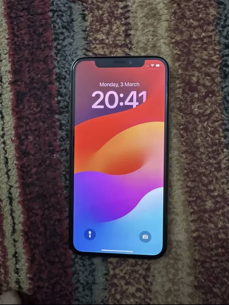 iPhone xs pta 256gb gold 1