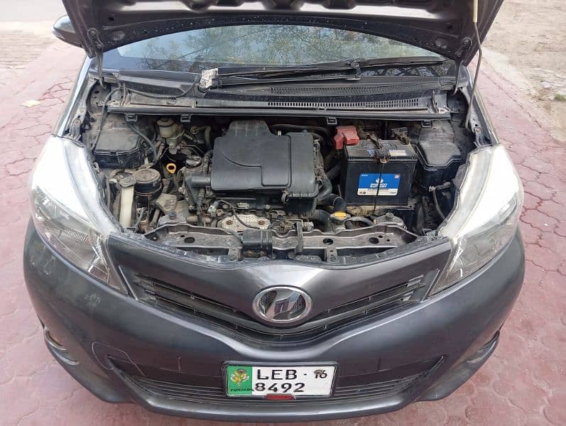 Toyota Vitz 2012 10