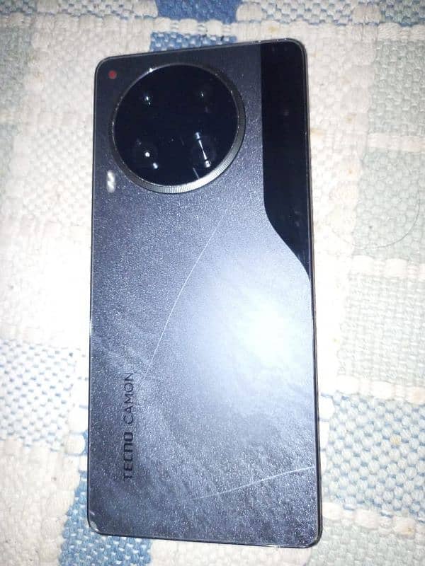 tecno camon 30 1