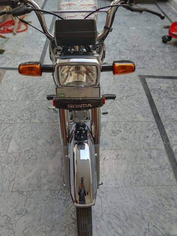 Honda CD 70 For Sale In Mint Condition 6