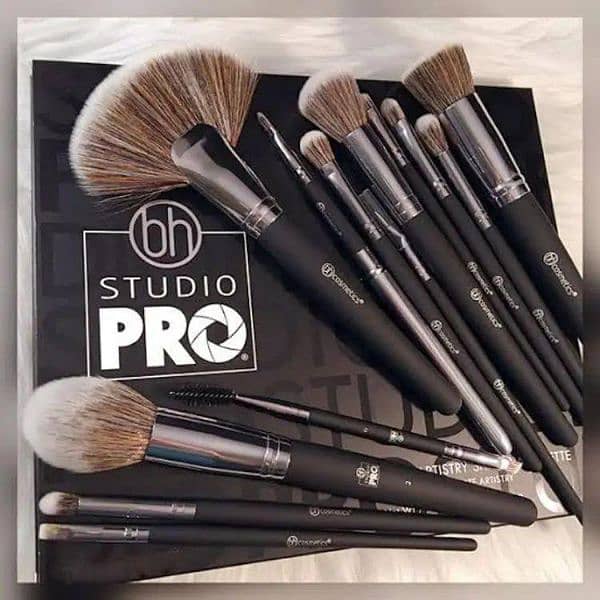 •  Product Type: Makeup Brush Set • 2