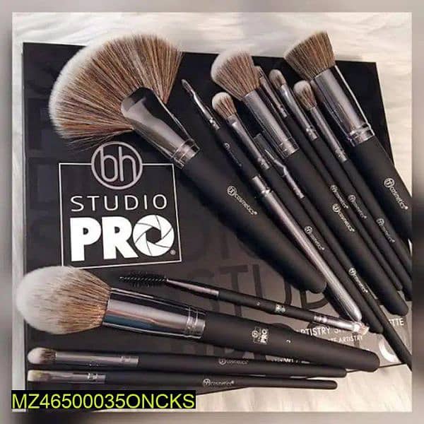 •  Product Type: Makeup Brush Set • 4