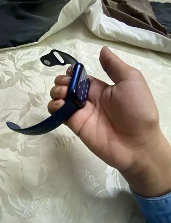 appple watch series condition like a new only charger sth 1