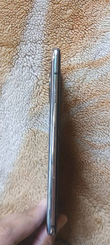 One Plus 7T 8 128 Gb Double Sim Slightly Rough condition 4