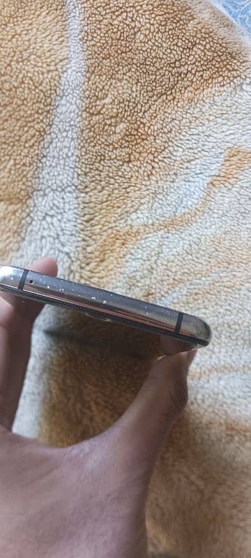 One Plus 7T 8 128 Gb Double Sim Slightly Rough condition 7