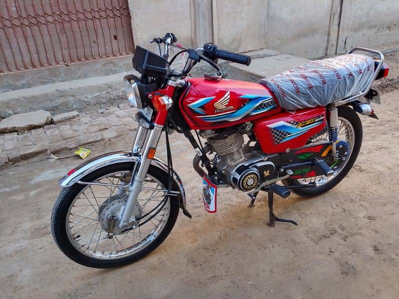 Honda CG 125 bike for sale model 2024 03708340134//03290347338 3