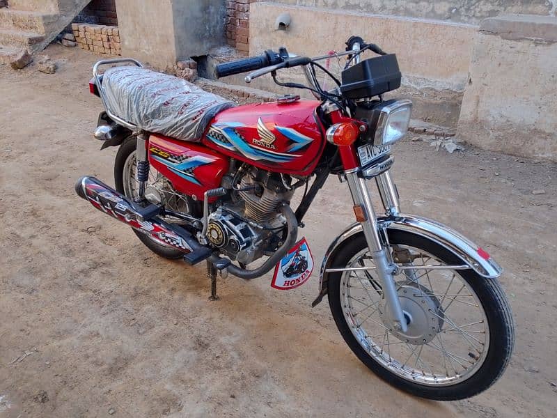 Honda CG 125 bike for sale model 2024 03708340134//03290347338 4