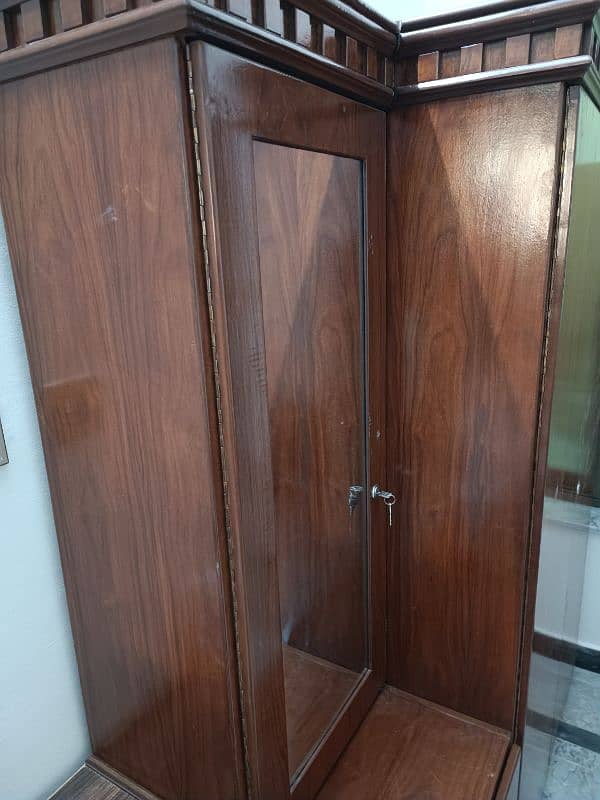 wardrobe wooden plywood 0