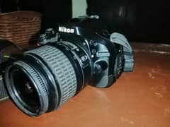 Nikon D5200 DSLR urgent sale