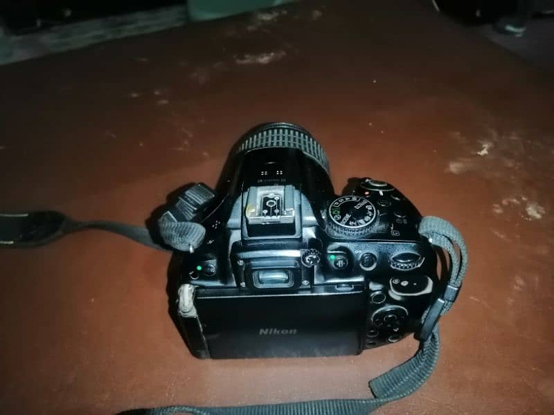 Nikon D5200 DSLR urgent sale 1