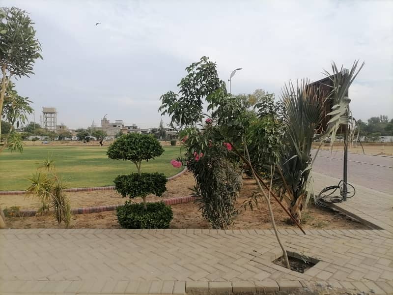 Become Owner Of Your Residential Plot Today Which Is Centrally Located In OUD Residency In Karachi 5