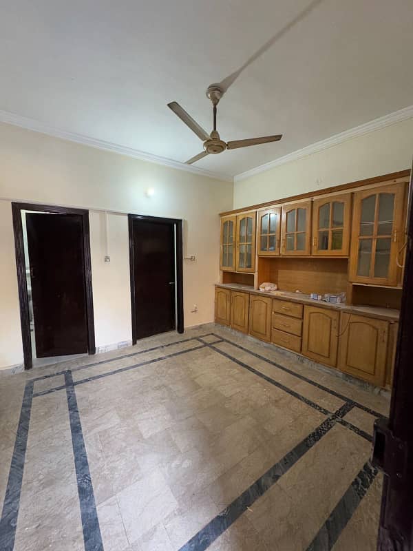 Beautiful Ground Portion For Rent G-11 Islamabad 0