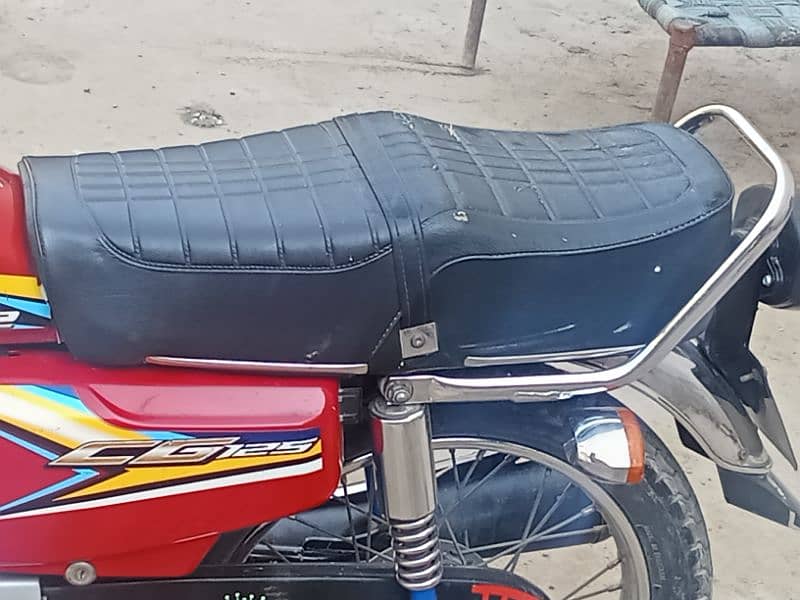 Honda cg125 lush condtion enagn pack 2019 model 8