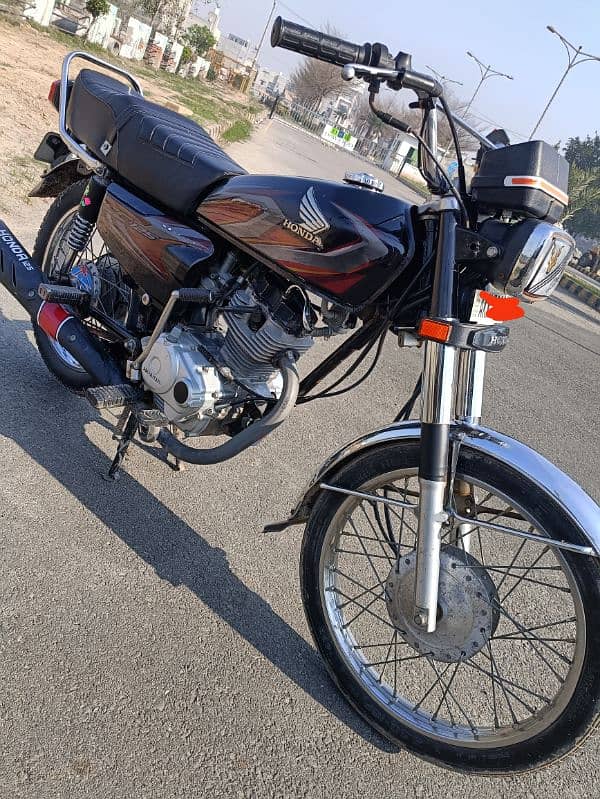 Honda 125 good condition 2