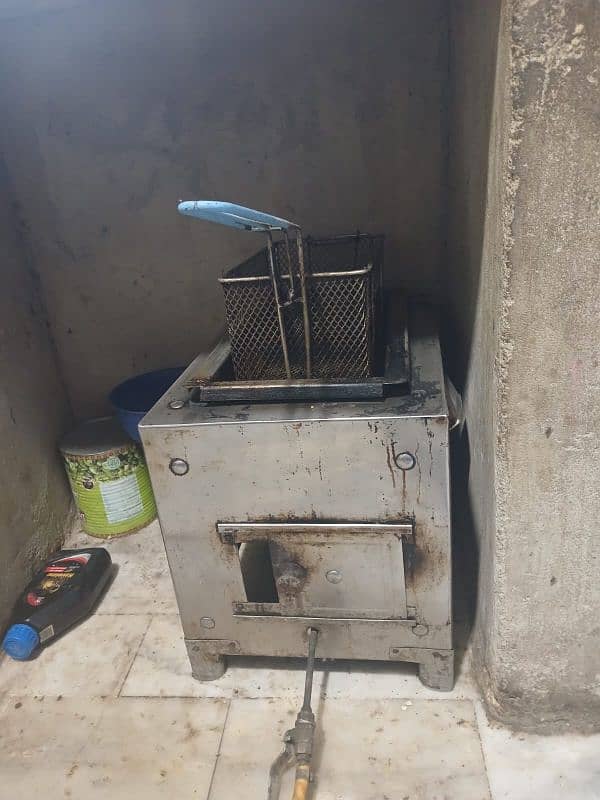 Pizza Oven , Dough machine , fryer & deep freezer 2