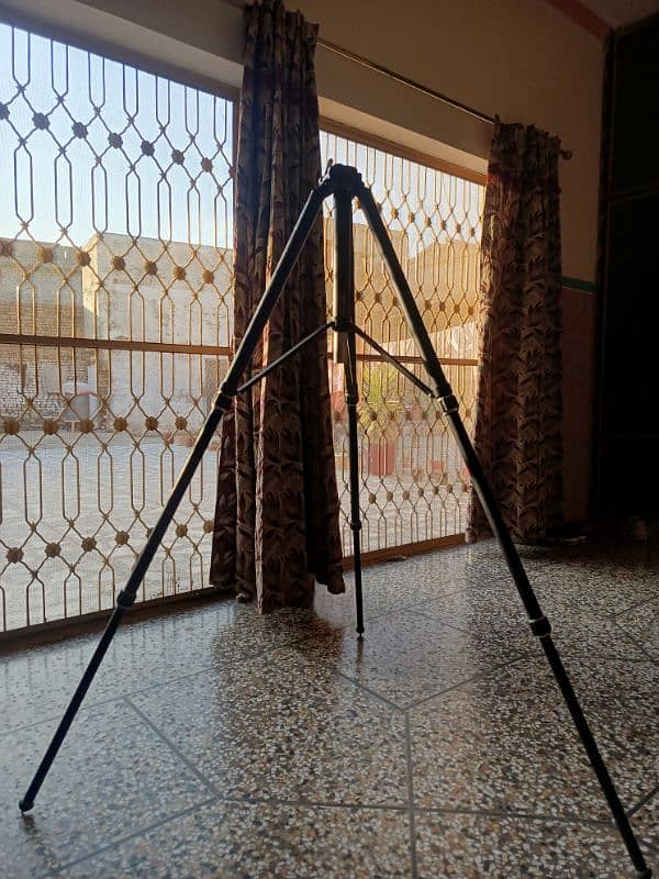 camera stand 0