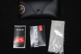 Brand New Original Ray-Ban sunglasses 0RB3025