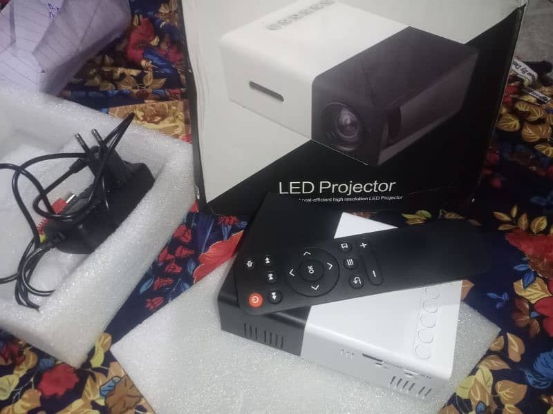 led projector mini 10/10 all ok 0