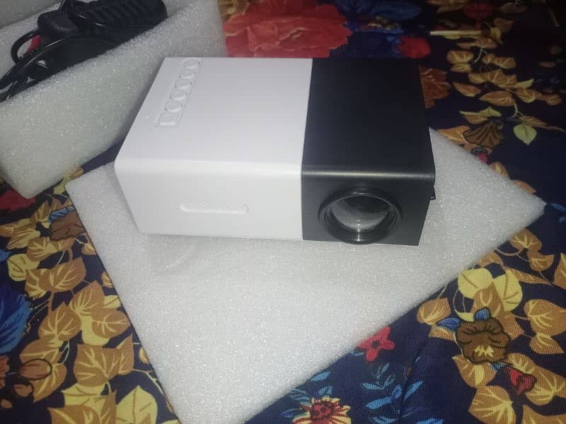 led projector mini 10/10 all ok 2