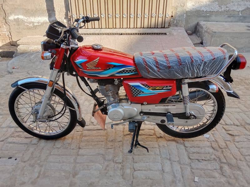 Honda Cg 125 model 23/24 for sale 0301.1952338 0316 2486186 0