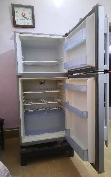 Haier Fridge HRF-380 1