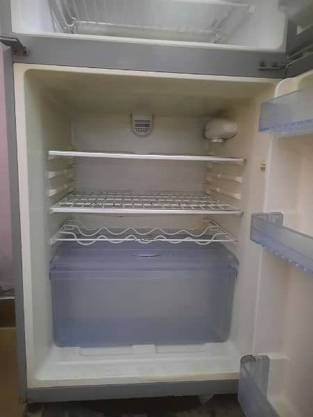 Haier Fridge HRF-380 3