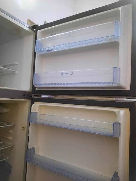 Haier Fridge HRF-380 5