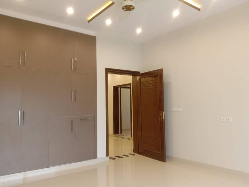 Highly-Desirable Upper Portion Available In Bahria Town - Sector C For rent 3