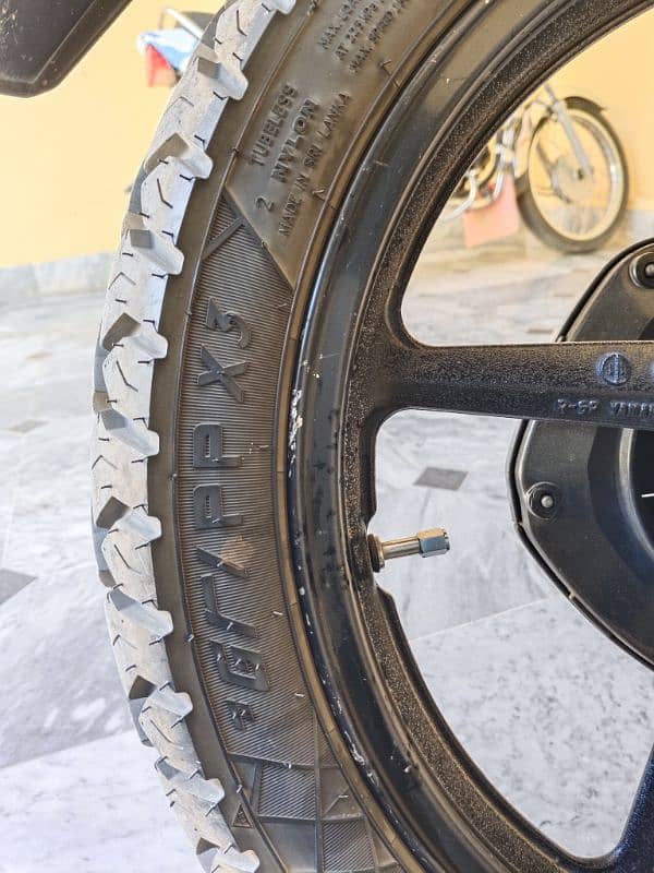 CEAT 100/90/18 Tubeless Tire of Sale 1