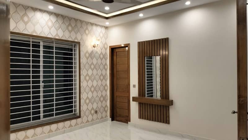 5 Marla Lower Portion In Bahria Town Of Lahore Is Available For rent 6