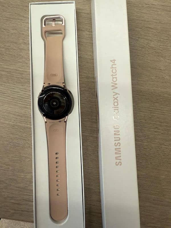 Samsung Galaxy Watch 4 1