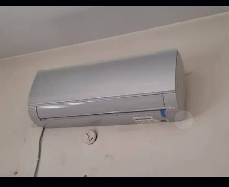 Haier 1.5 ton DC inverter heat and cool 2