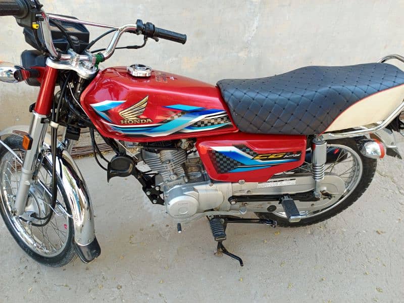 Honda CG 125cc 2024 4