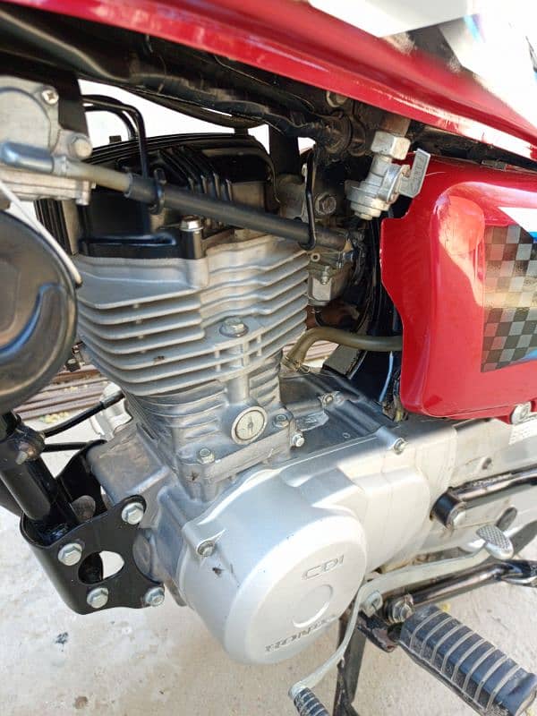 Honda CG 125cc 2024 6