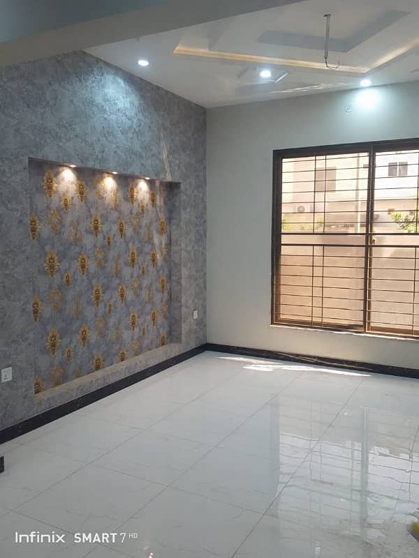 Prime Location 5 Marla House In Only Rs. 21000000 11