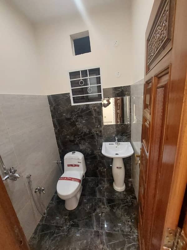 A Prime Location House Of 5 Marla In Rs. 23000000 31