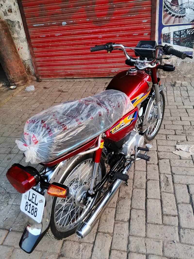 Honda CD 70 | Model 2010 | Bike | Lahore Registered 1