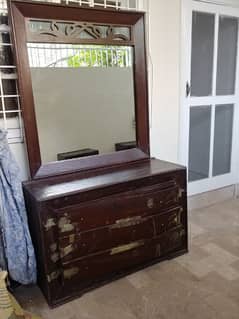 Habit dressing table with 2 side tables