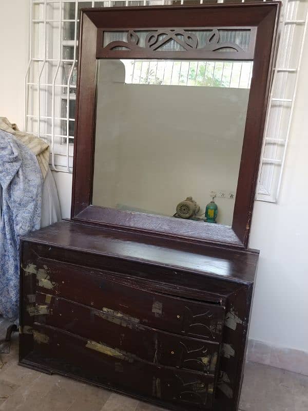 Habit dressing table with 2 side tables 1